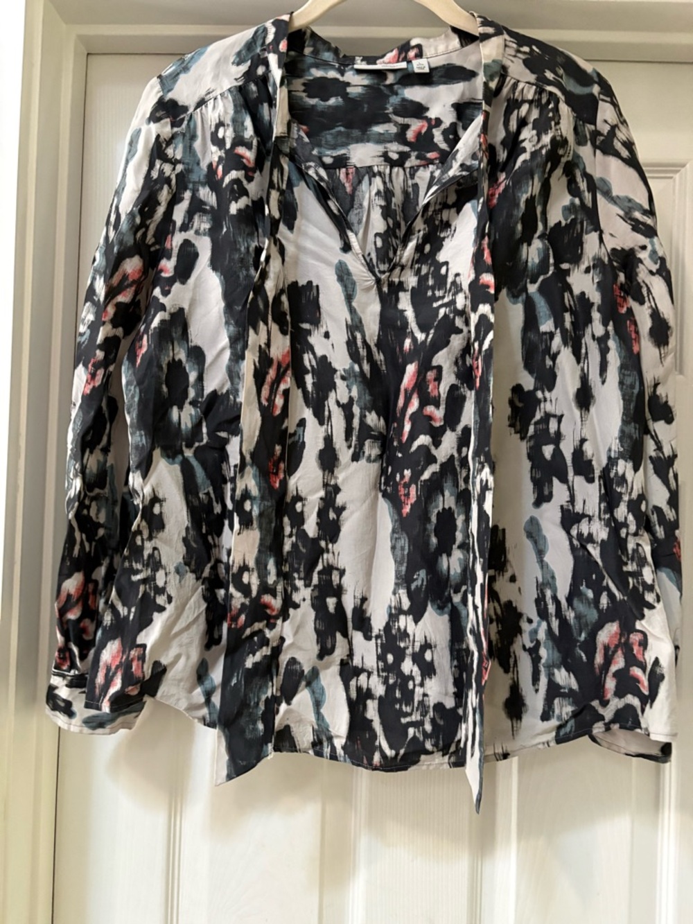 Halogen Black, White & Pink Abstract Printed V-Neck Blouse